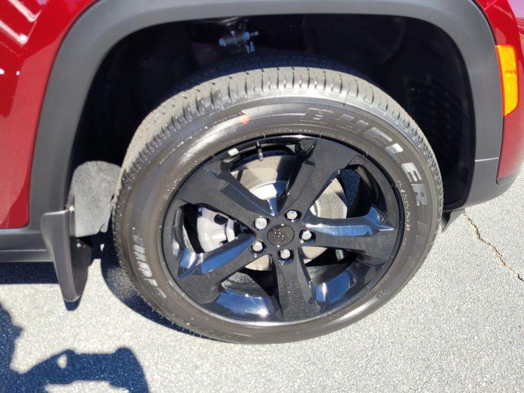 new 2025 Jeep Grand Cherokee L car, priced at $41,800