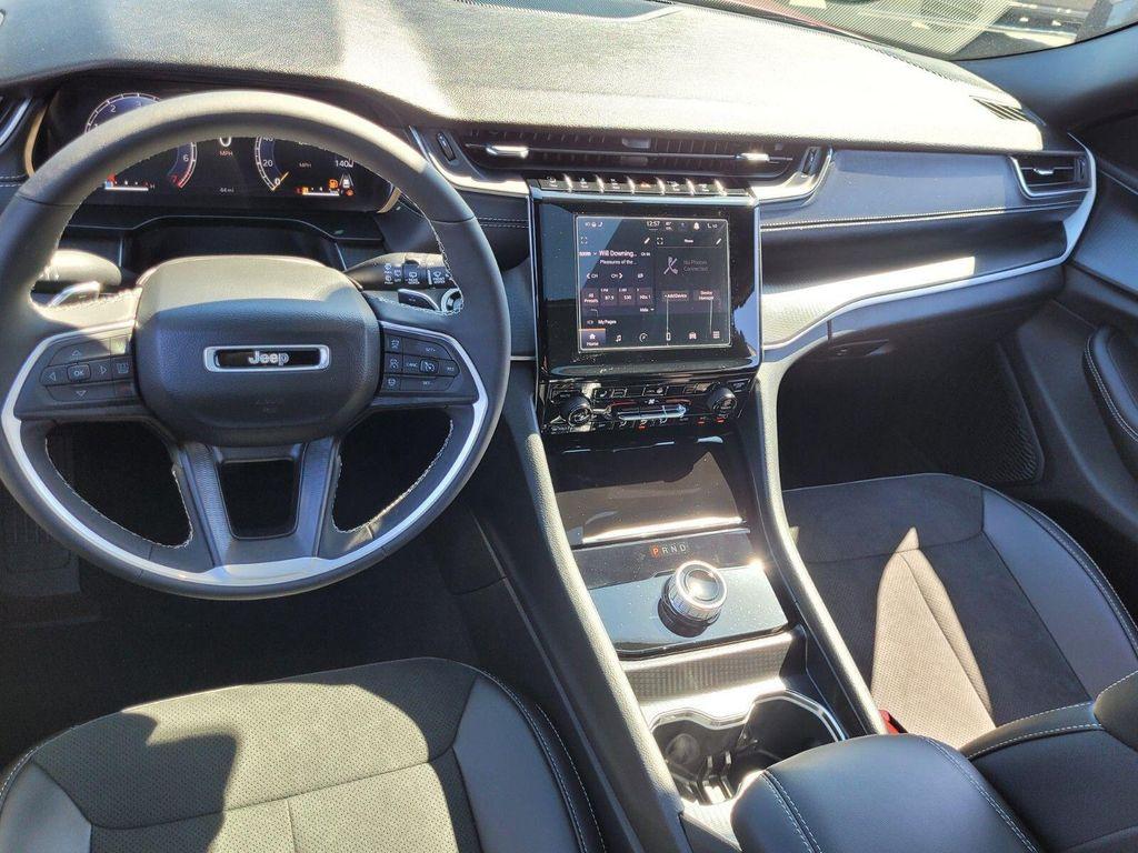 new 2025 Jeep Grand Cherokee L car, priced at $41,800