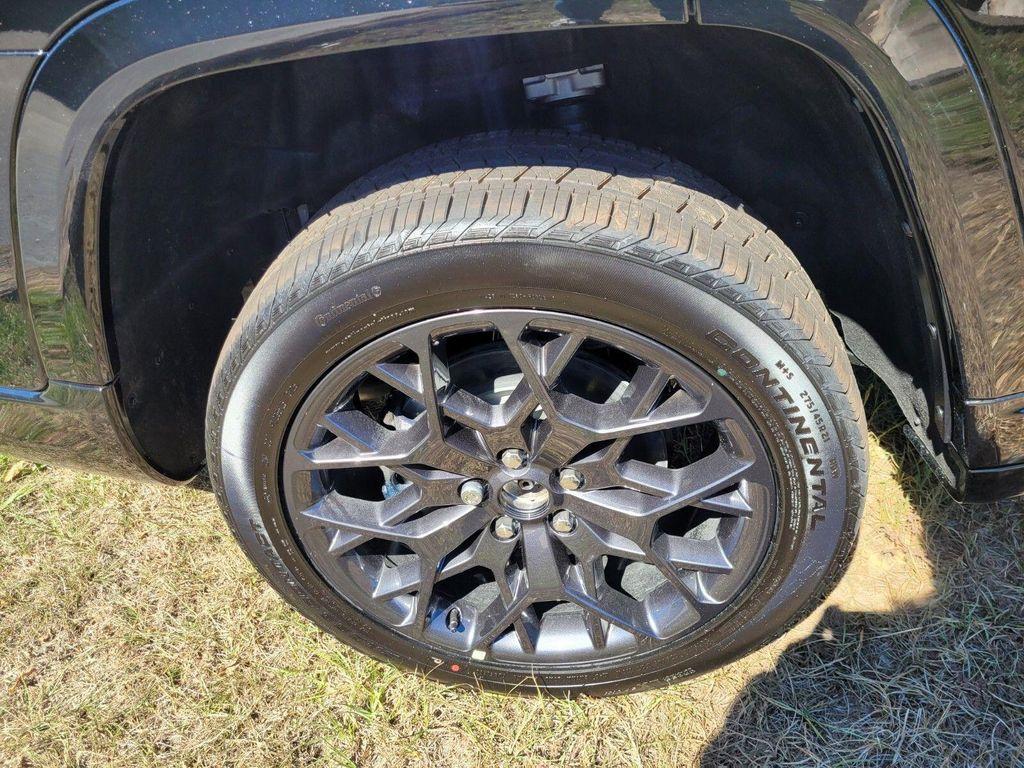 new 2025 Jeep Grand Cherokee L car, priced at $63,920