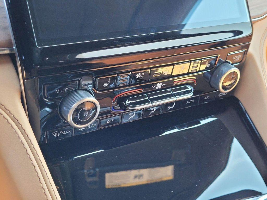 new 2025 Jeep Grand Cherokee L car, priced at $63,920