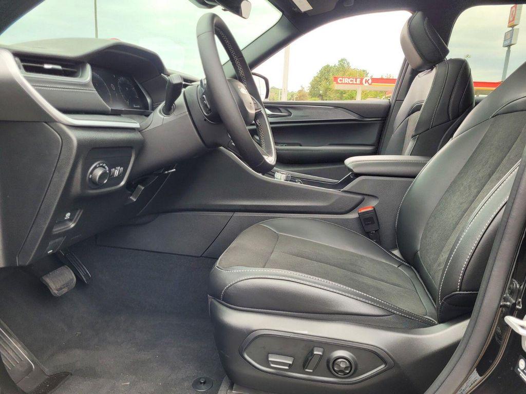 new 2025 Jeep Grand Cherokee L car, priced at $41,375