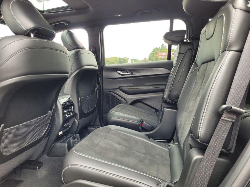 new 2025 Jeep Grand Cherokee L car, priced at $41,375