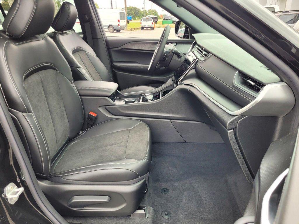 new 2025 Jeep Grand Cherokee L car, priced at $41,375