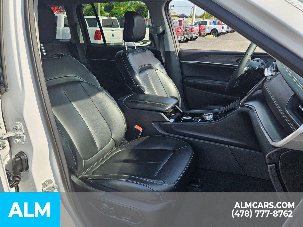 used 2023 Jeep Grand Cherokee car, priced at $25,970