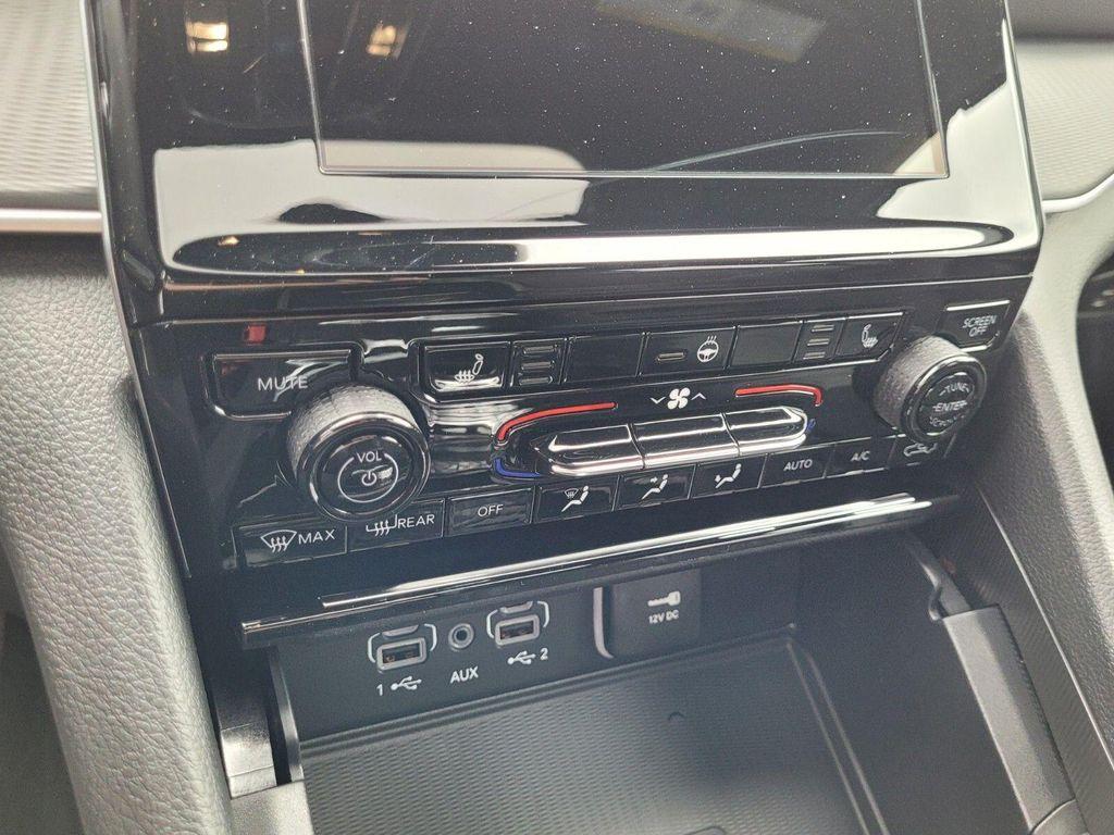 new 2025 Jeep Grand Cherokee car, priced at $37,525