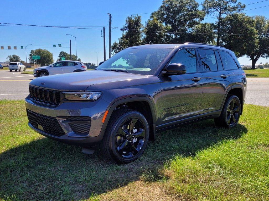 new 2025 Jeep Grand Cherokee car, priced at $35,550