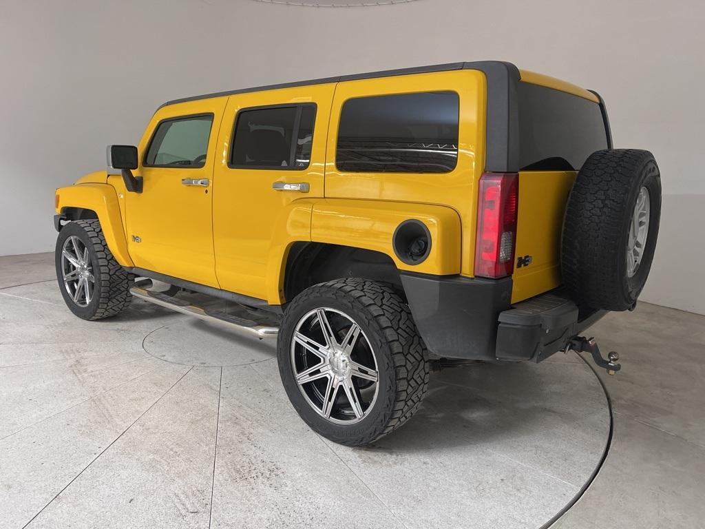 used 2007 Hummer H3 car, priced at $9,991