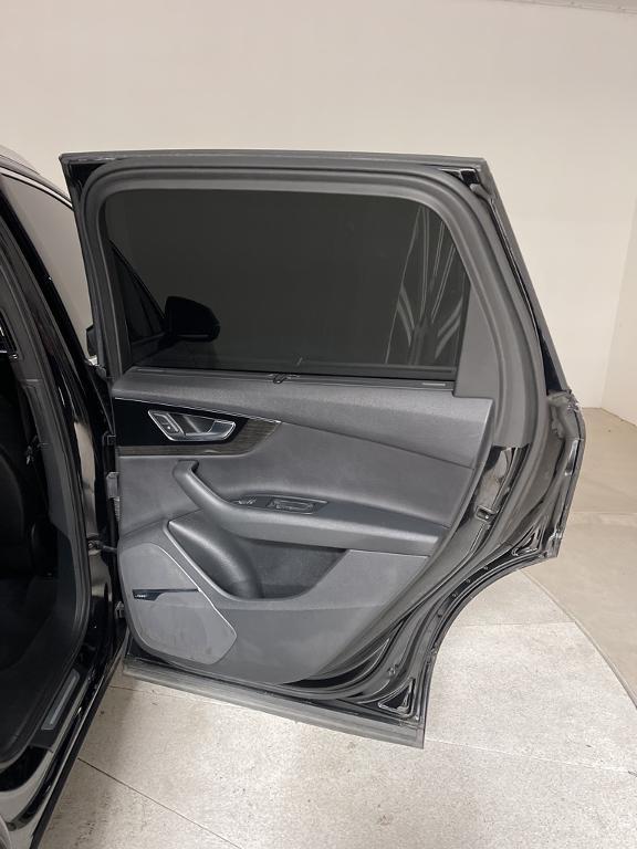used 2018 Audi Q7 car, priced at $19,341