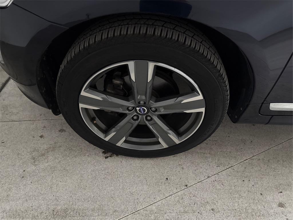 used 2017 Volvo XC60 car, priced at $12,091