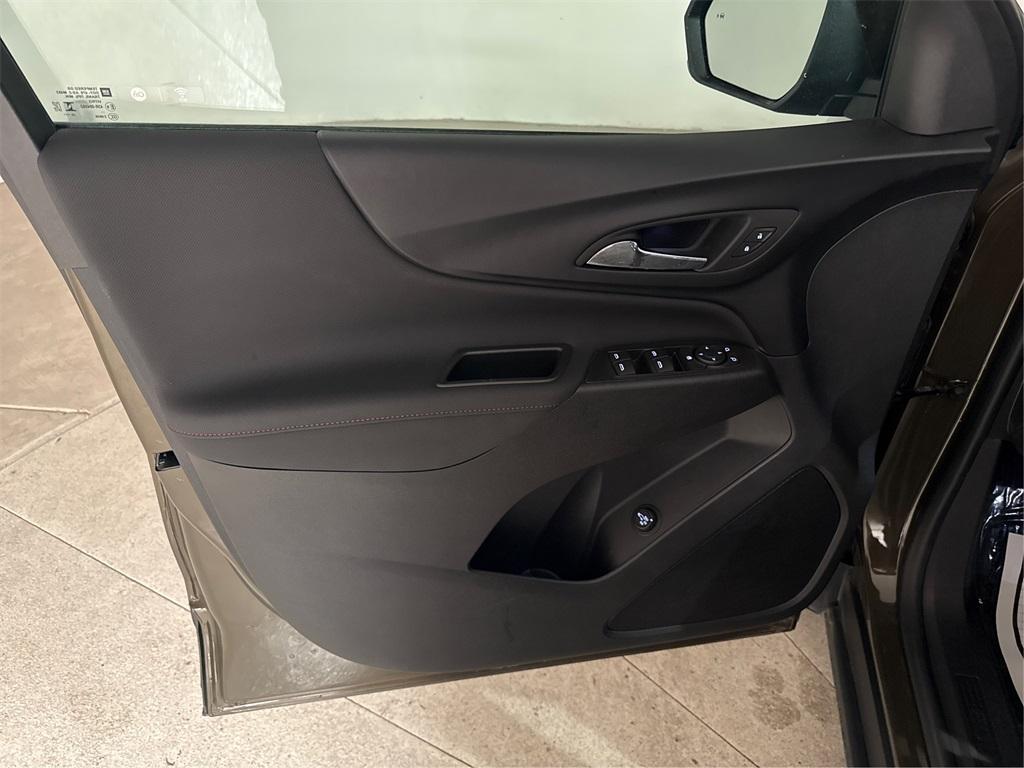used 2024 Chevrolet Equinox car, priced at $22,891
