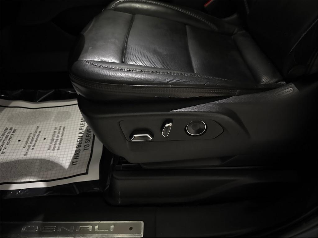 used 2021 GMC Yukon car, priced at $37,991