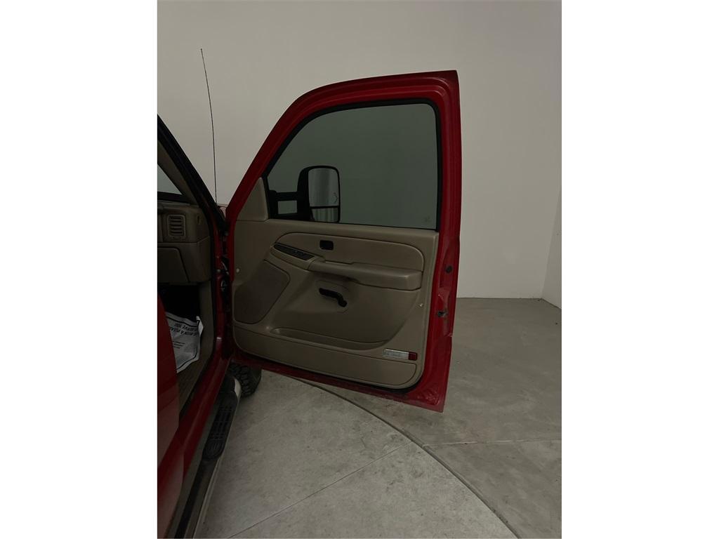 used 2006 Chevrolet Silverado 2500 car, priced at $16,391