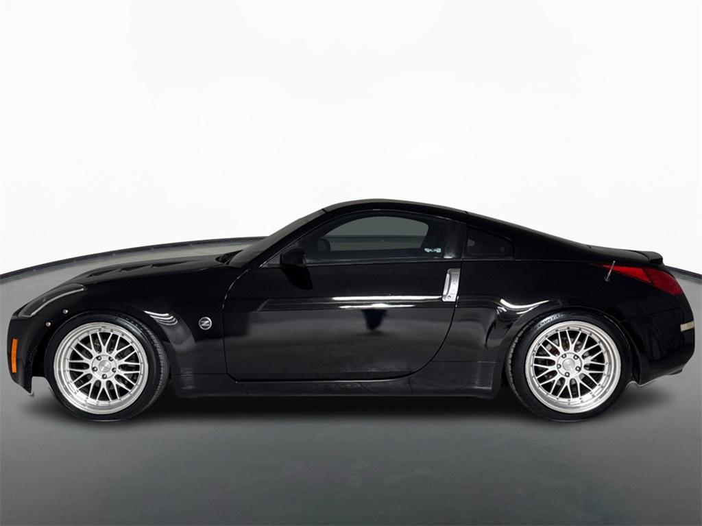 used 2005 Nissan 350Z car, priced at $10,991