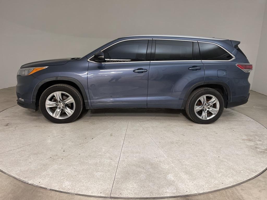 used 2015 Toyota Highlander car, priced at $17,291