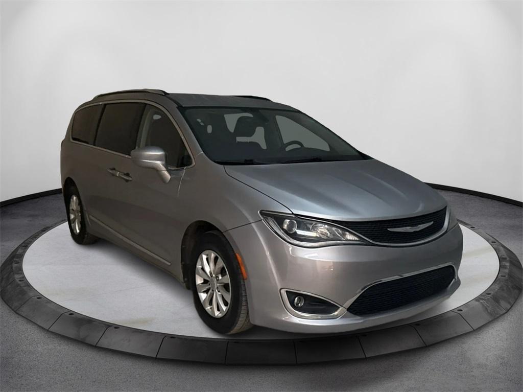 used 2018 Chrysler Pacifica car, priced at $11,141