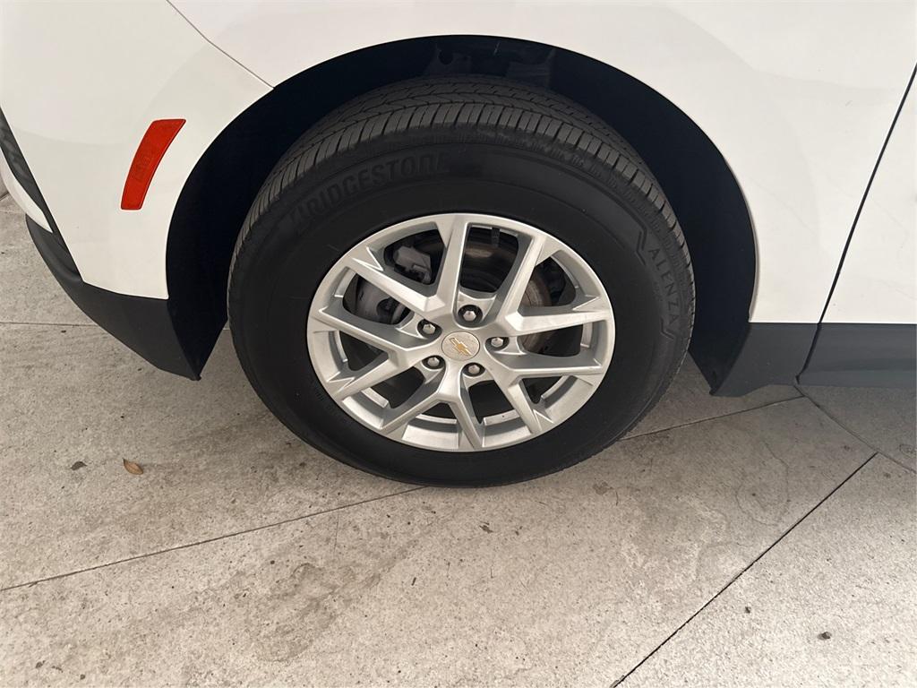 used 2024 Chevrolet Equinox car, priced at $19,641