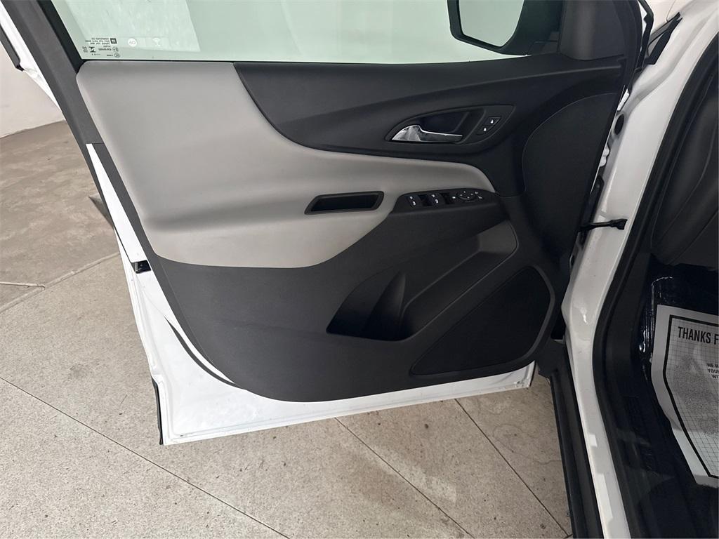 used 2024 Chevrolet Equinox car, priced at $19,641