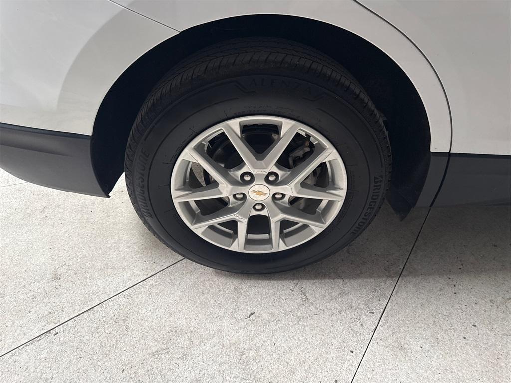 used 2024 Chevrolet Equinox car, priced at $19,641