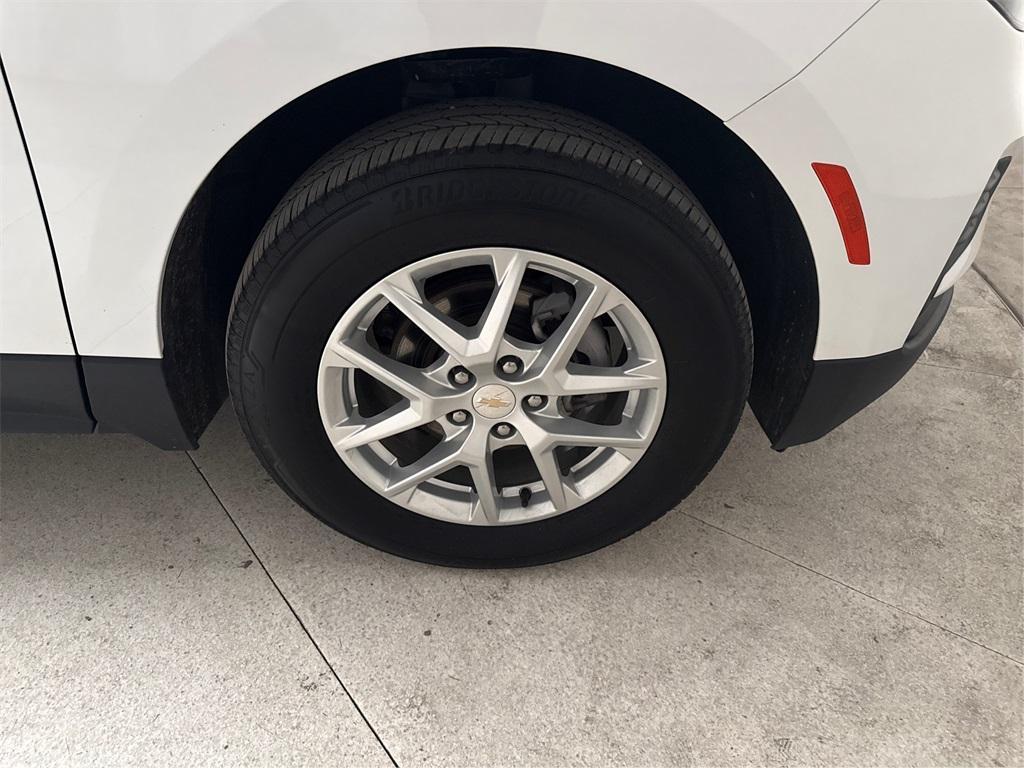 used 2024 Chevrolet Equinox car, priced at $19,641