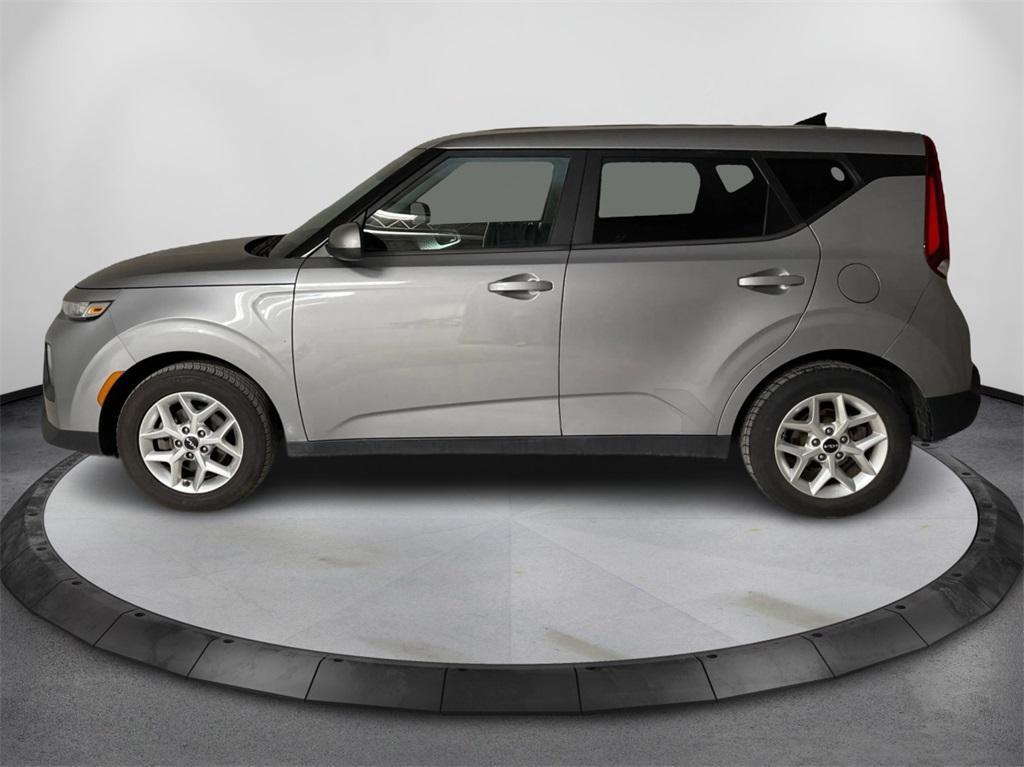 used 2022 Kia Soul car, priced at $12,991