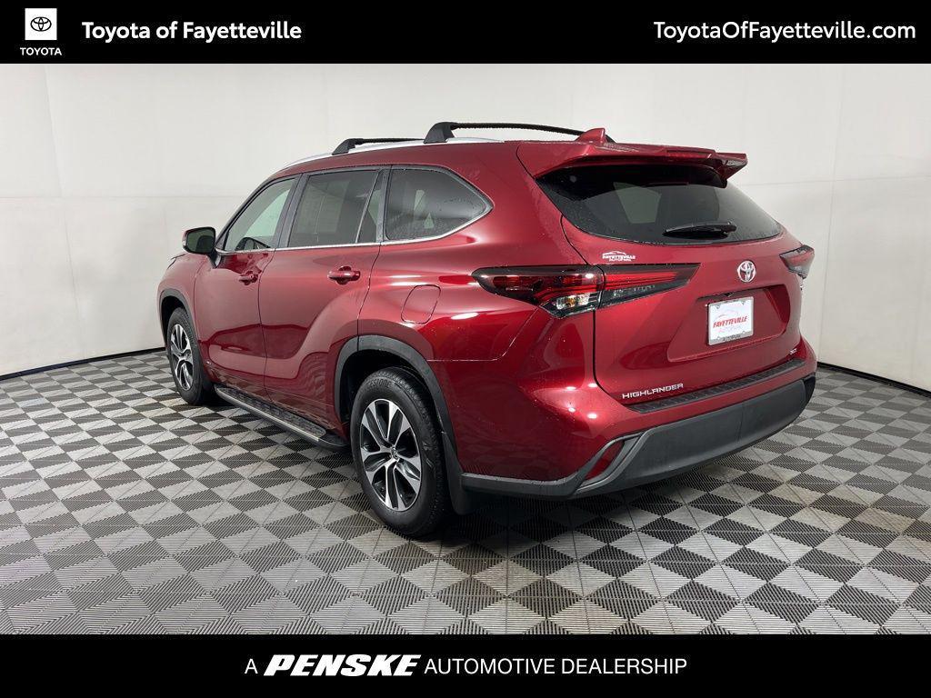 used 2025 Toyota Highlander Hybrid car, priced at $47,875