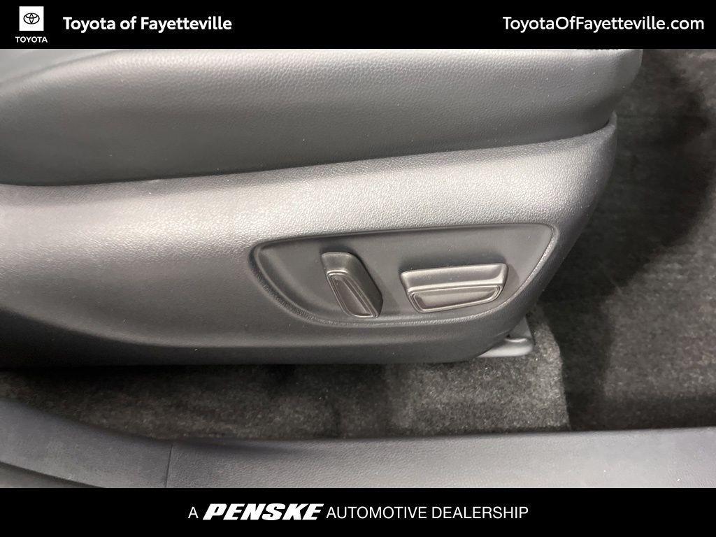 used 2025 Toyota Highlander Hybrid car, priced at $47,875