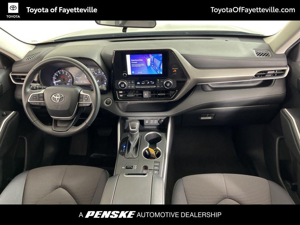 used 2024 Toyota Highlander car, priced at $35,203