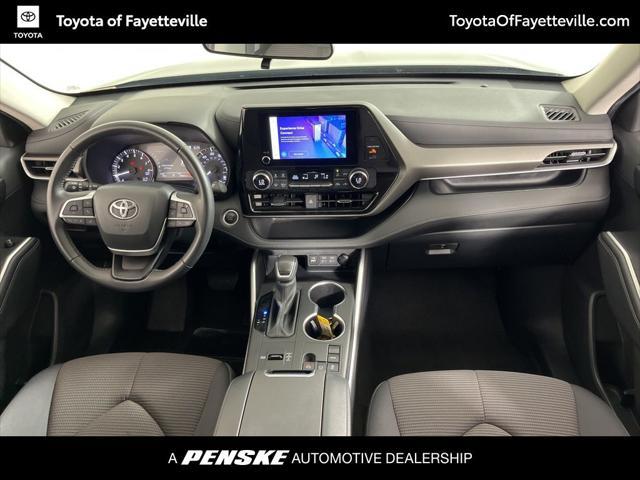 used 2024 Toyota Highlander car, priced at $40,999