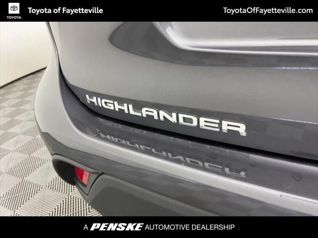 used 2024 Toyota Highlander car, priced at $40,999