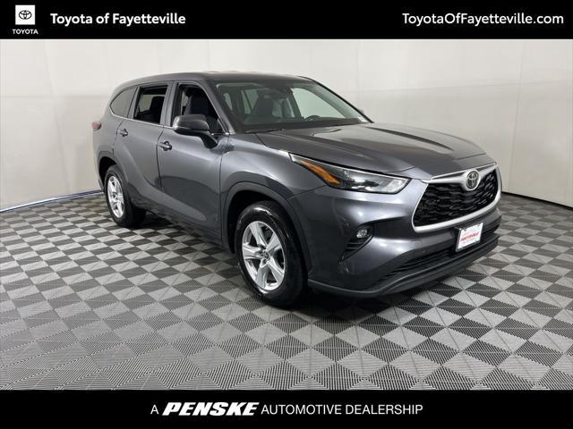 used 2024 Toyota Highlander car, priced at $40,999