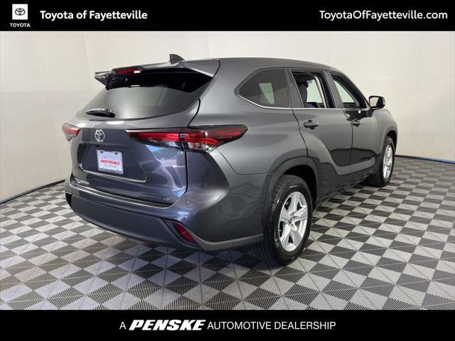 used 2024 Toyota Highlander car, priced at $40,999