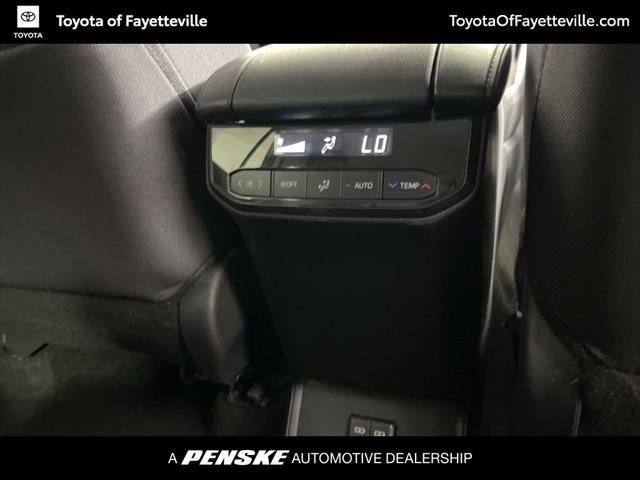 used 2024 Toyota Highlander car, priced at $40,999