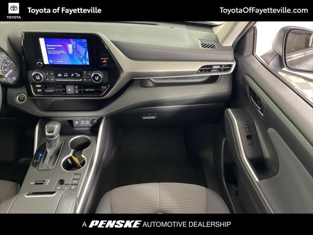 used 2024 Toyota Highlander car, priced at $40,999