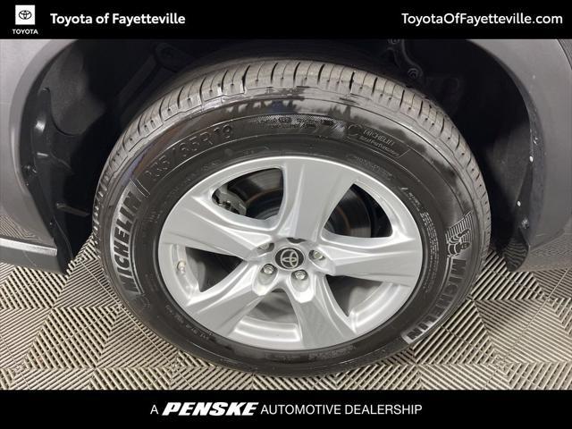 used 2024 Toyota Highlander car, priced at $40,999