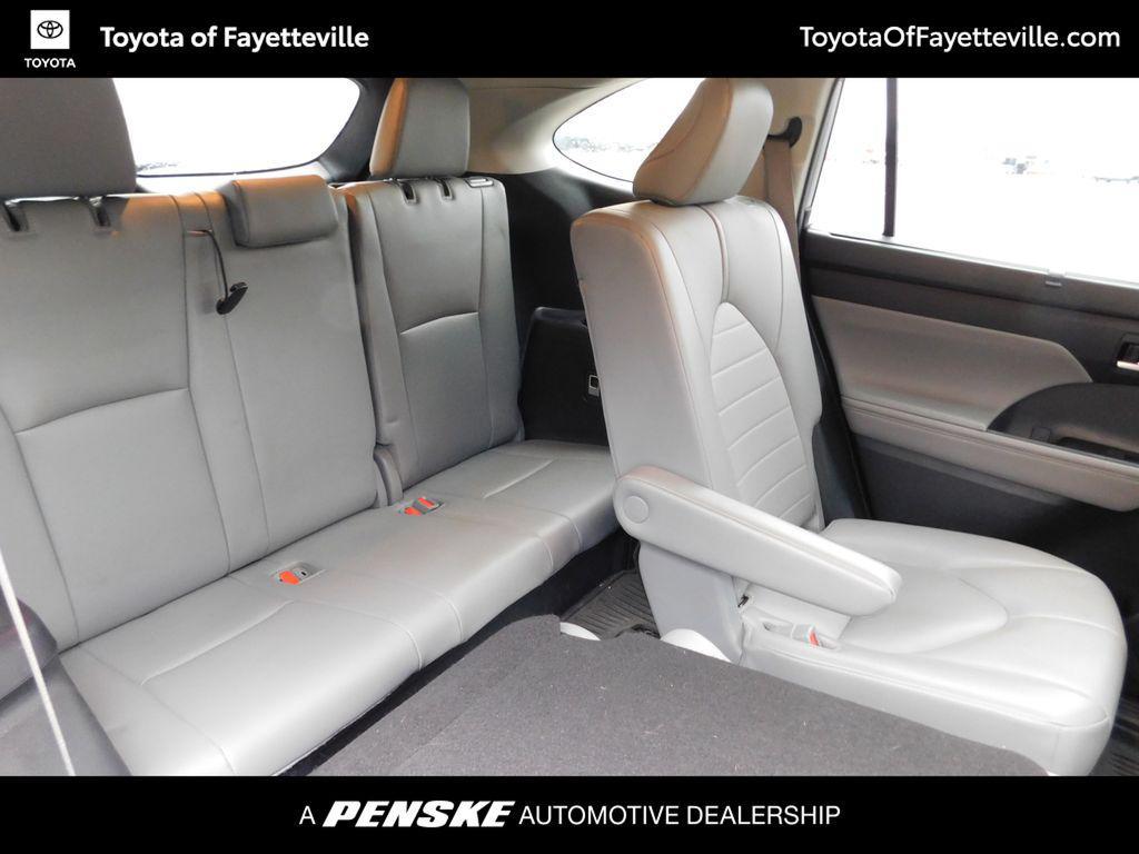 used 2021 Toyota Highlander car, priced at $29,974