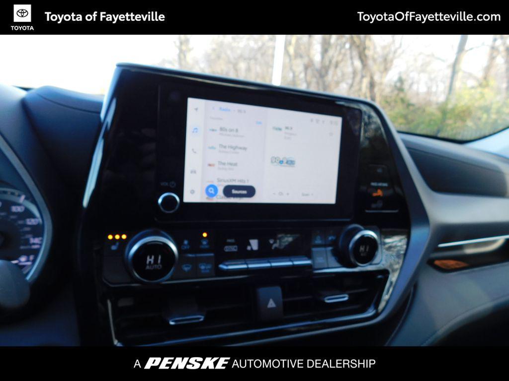 used 2025 Toyota Highlander car, priced at $43,921