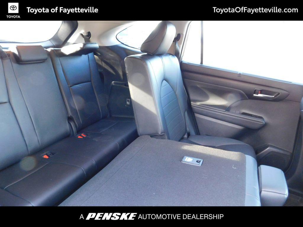 used 2025 Toyota Highlander car, priced at $43,921