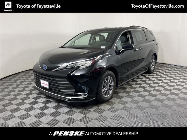 used 2023 Toyota Sienna car, priced at $40,752