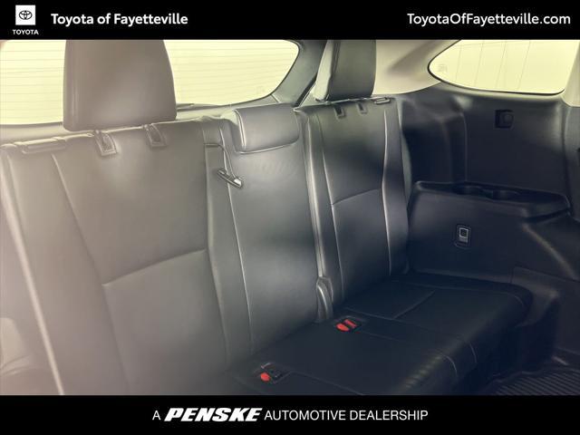 used 2024 Toyota Highlander car, priced at $44,990