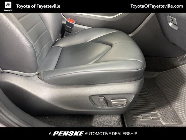 used 2024 Toyota Highlander car, priced at $44,990