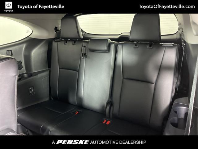 used 2024 Toyota Highlander car, priced at $43,997