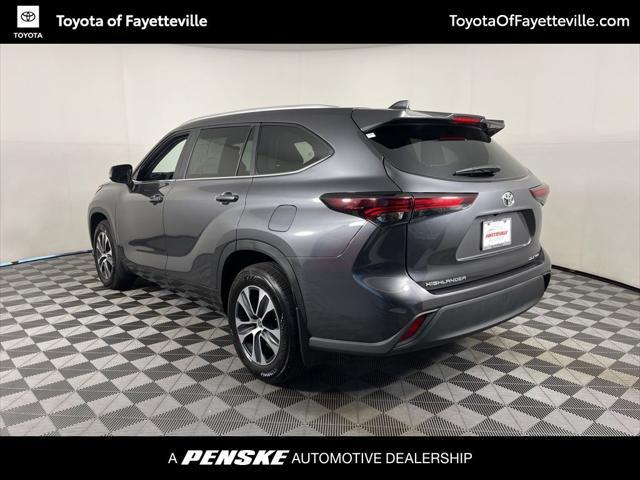used 2024 Toyota Highlander car, priced at $44,990