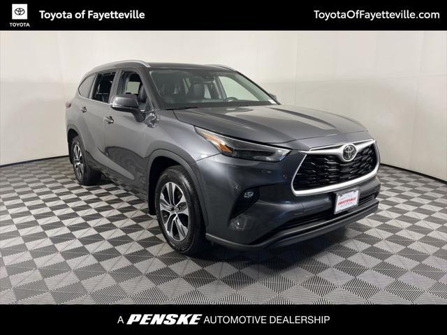used 2024 Toyota Highlander car, priced at $44,990