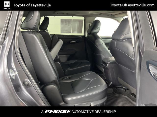 used 2024 Toyota Highlander car, priced at $44,990