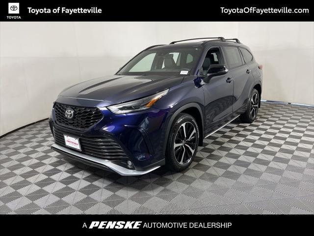 used 2022 Toyota Highlander car, priced at $39,595