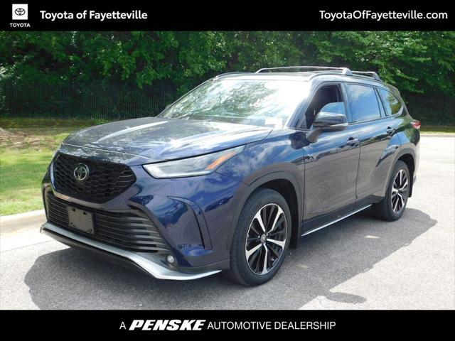 used 2022 Toyota Highlander car, priced at $41,583