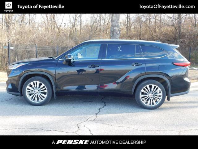 used 2023 Toyota Highlander car, priced at $43,743