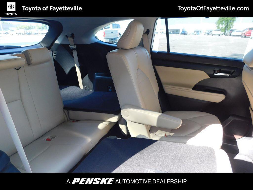 used 2021 Toyota Highlander car, priced at $28,994