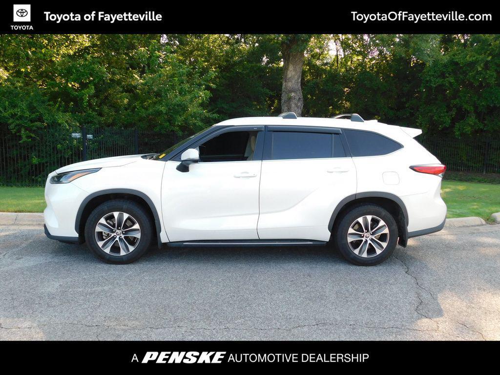 used 2021 Toyota Highlander car, priced at $28,994