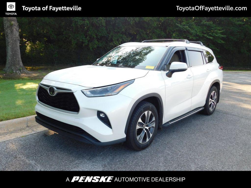 used 2021 Toyota Highlander car, priced at $28,994